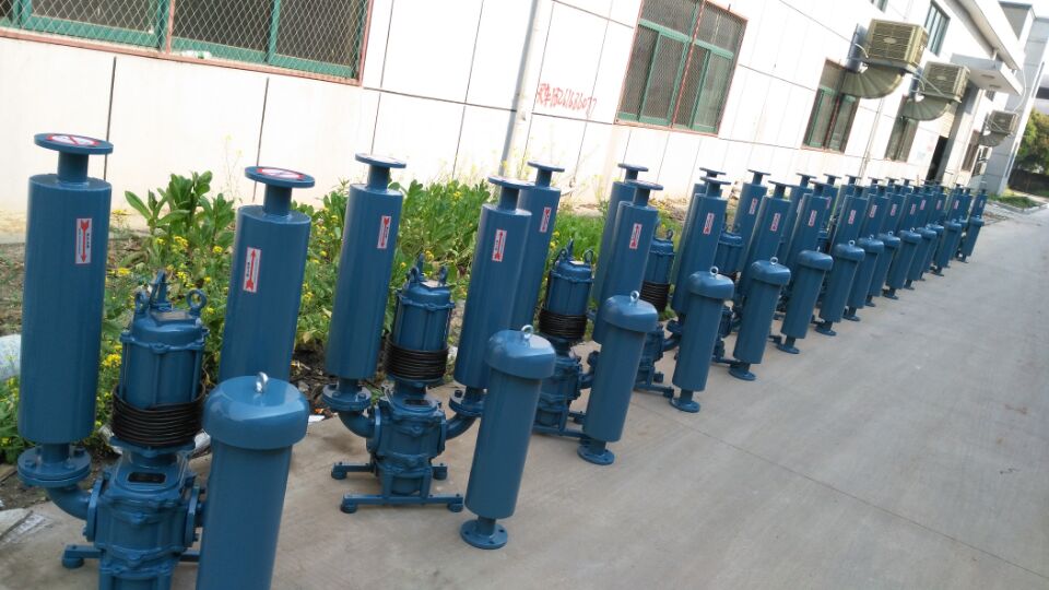 龍鐵沉水式鼓風(fēng)機(jī)